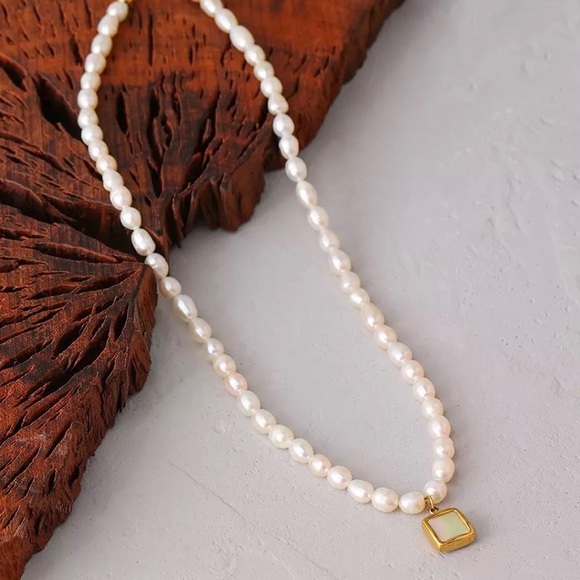 18K gold plated genuine rice pearl necklace - Picture 4 of 8